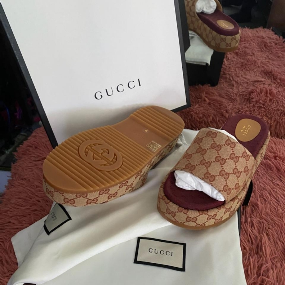 Authentic Gucci RUGGINE Platform slides.